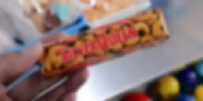 Ini pfrofil pemilik cokelat SilverQueen yang tak pernah pecat karyawan. Kasus pencurian cokelat Mariana Ahong bikin Hotman Paris turun tangan.