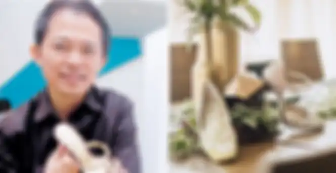 Pria yang kecilnya penyadap karet, besarnya jadi desainer sepatu ternama