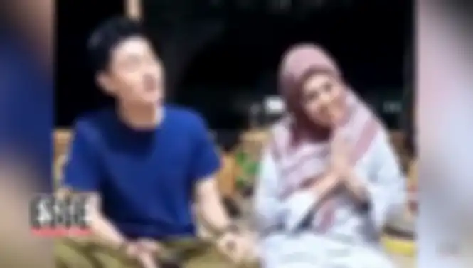 Elly Sugigi gandeng cowok baru