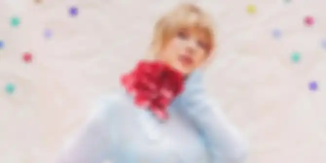 Taylor Swift pakai baju rancangan Rinaldy