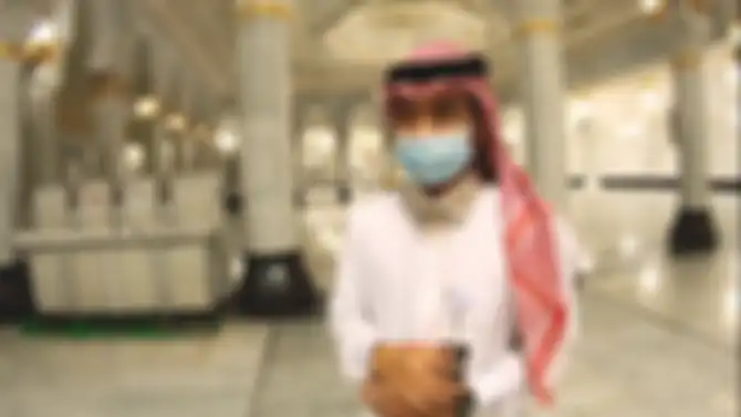 Fotografer asal Madura ini sukses kerja di Masjidil Haram, ternyata segini gajinya. 