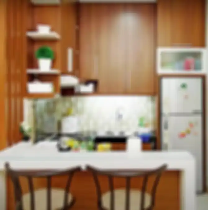 Alhamdulillah Dapat Bernafas Lega, Ruang Makan ini Dekat dengan Taman Terbuka di Dalam Rumah.