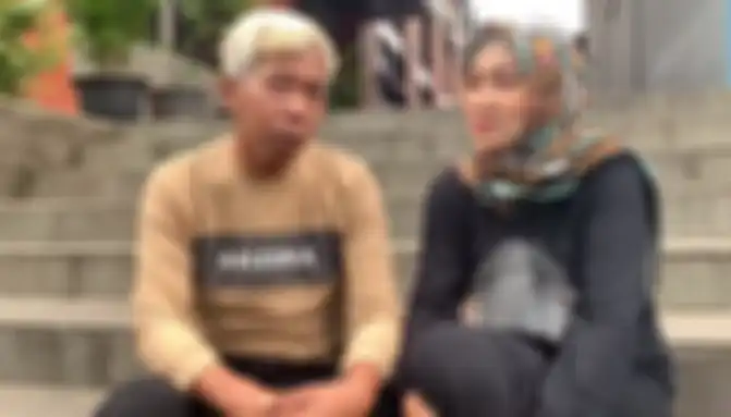 Penjelasan Kiwil dan Venti mengenai microwave dan ubin yang diambil dari rumah Rohimah. 