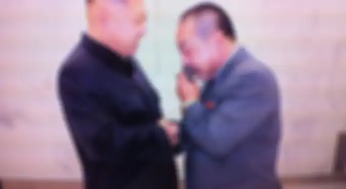 Kim Jong-Un bertemu dengan Kenji Fujimoto, momen haru pun terjadi.