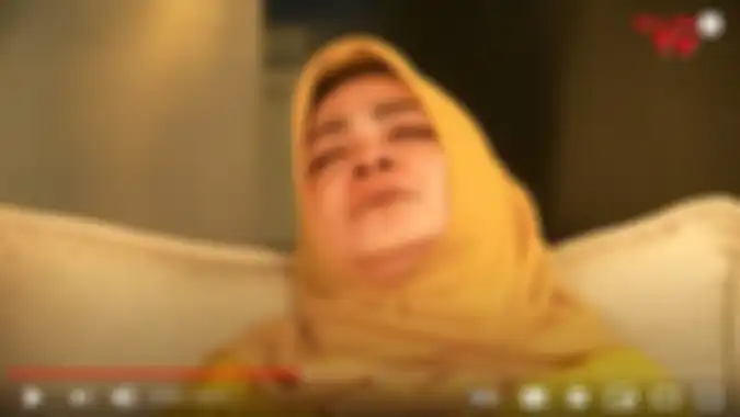 Mama Rieta saat dihipnotis Uya Kuya