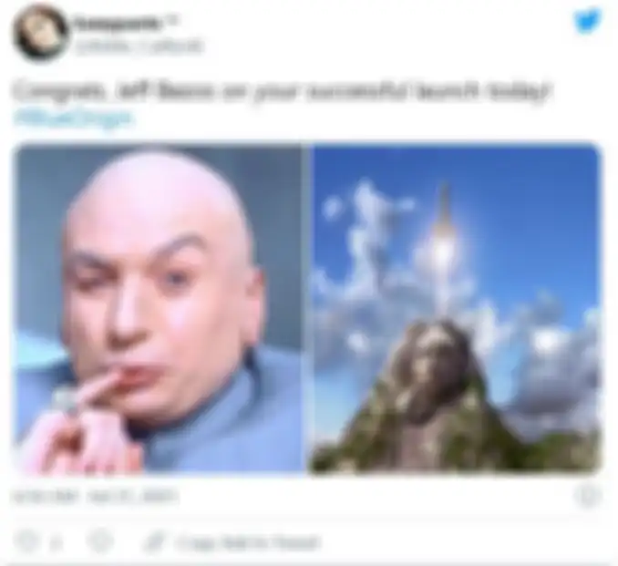 Netizen beri selamat kepada Jeff Bezos namun sambil membuat meme yang dianggap mirip.