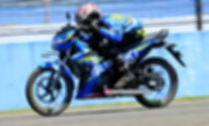 Tim Motorplus saat mengetes top speed Suzuki Satria F 150 FI injeksi di Sentul