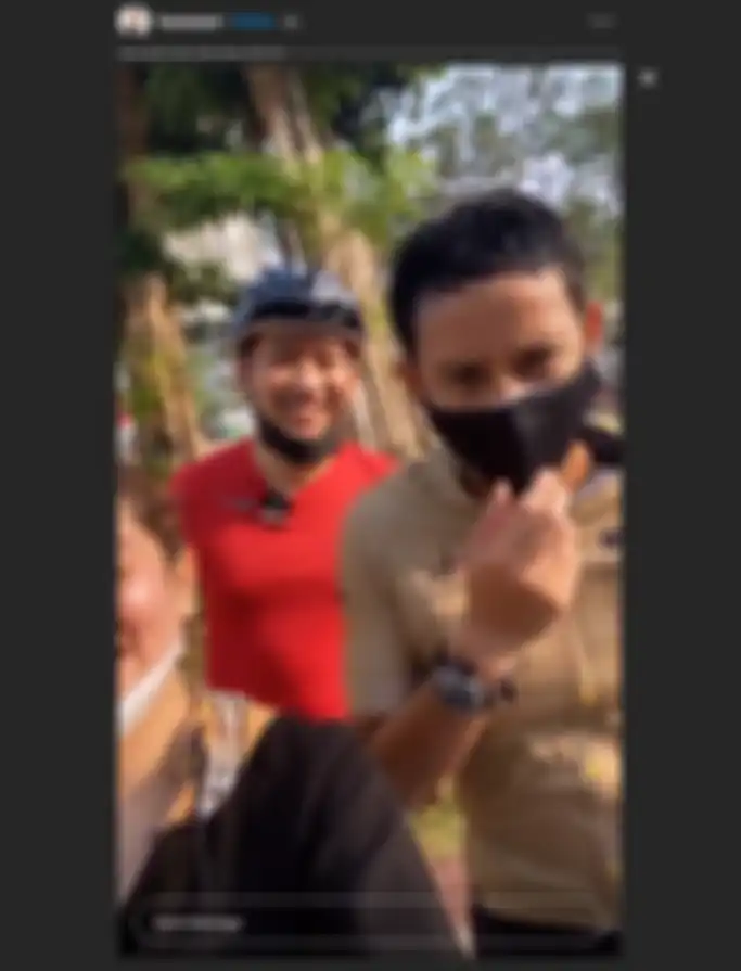 Hana Hanifah kepergok asyik sepedaan bareng Sandiaga Uno.