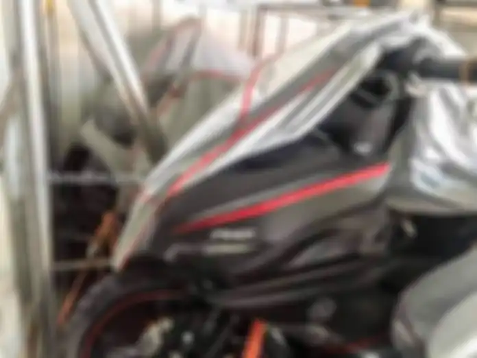 Tampilan lampu DRL pada tebeng depan Yamaha MX King 150 2020