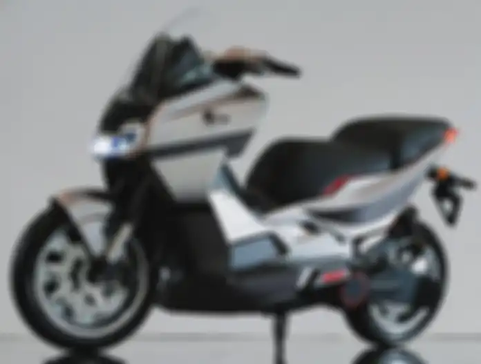 Motor listrik Scorpio X1 asal Singapura. Punya desain mirip NMAX.