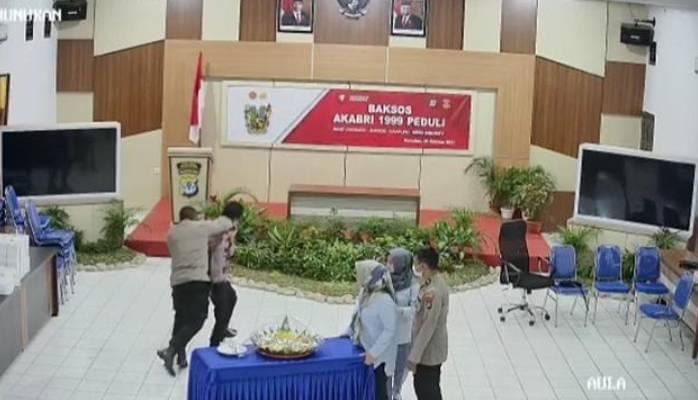 Ini foto tampang Kapolres Nunukan Syaiful Anwar yang langsung dicopot dari jabatannya usai menghajar anak buahnya.