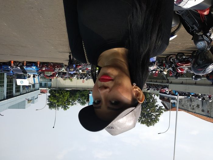 Dewi Sanca saat dijumpai Grid.ID di Kawasan Tendean, Jakarta Selatan pada Selasa (17/4/2018).