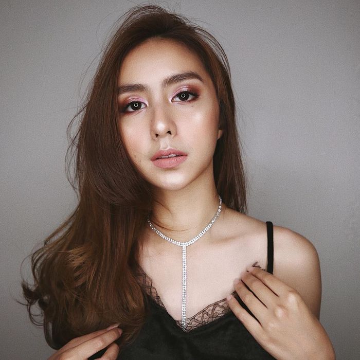 Clairine Clay jago makeup