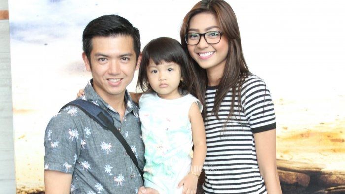 Nicky Tirta dan istrinya, Liza Elly Purnama.