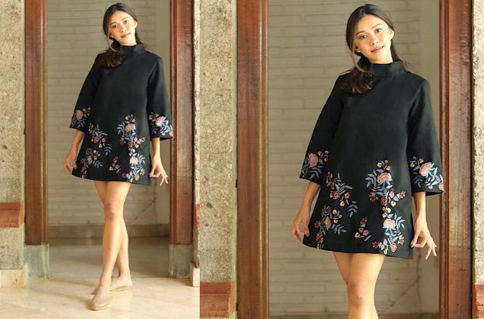 Gaya busana ala Nana Mirdad