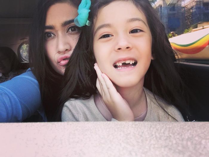 Nafa Urbach dan Mikhaela Lee