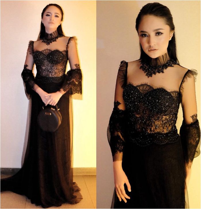 Marshanda tampil sensual dalam balutan dress bernuansa hitam