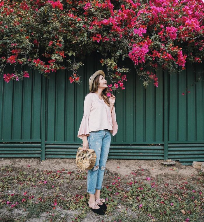 penampilan acha sinaga yang selalu modis