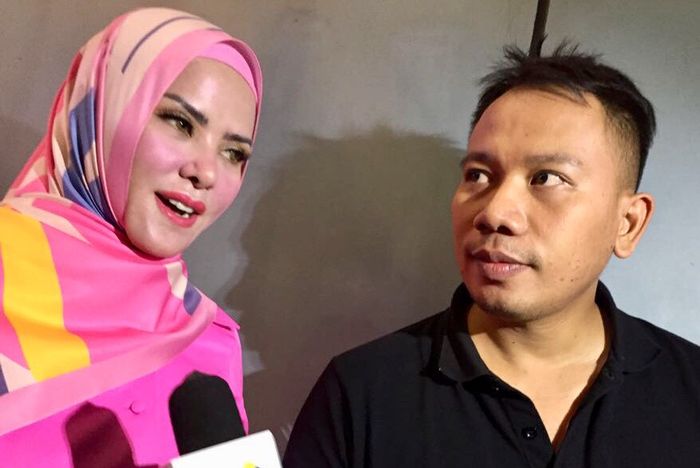 Angel Lelga dan Vicky Prasetyo di kawasan Tendean, Jakarta Selatan, Selasa (1/5/2018).