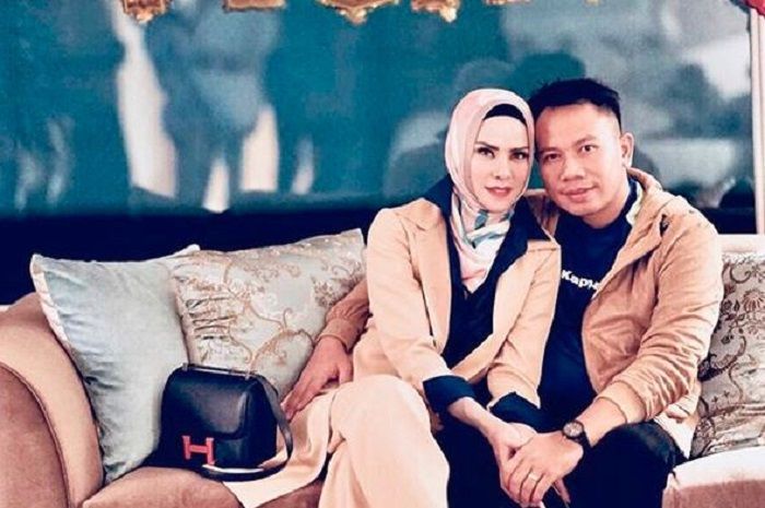 Vicky Prasetyo dan Angel Lelga