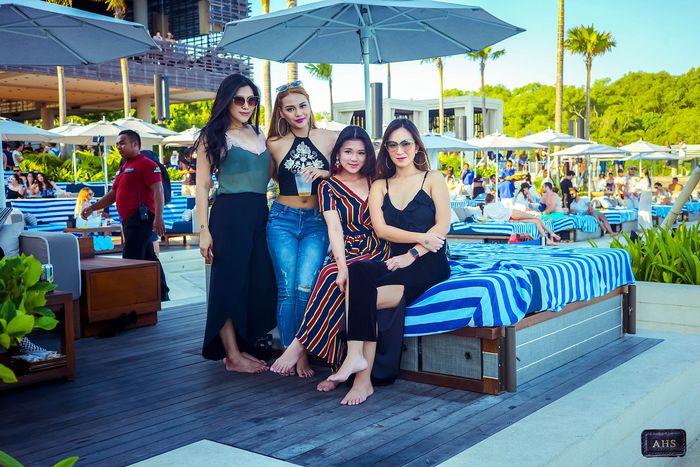 Aurel Berlibur ke Bali