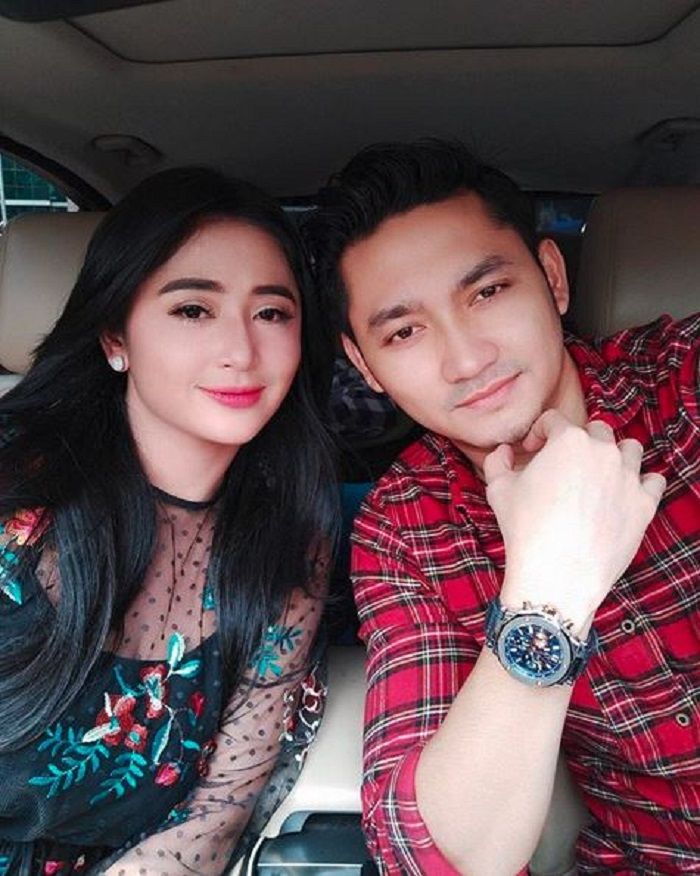 Dewi Perssik dan suami, Angga Wijaya
