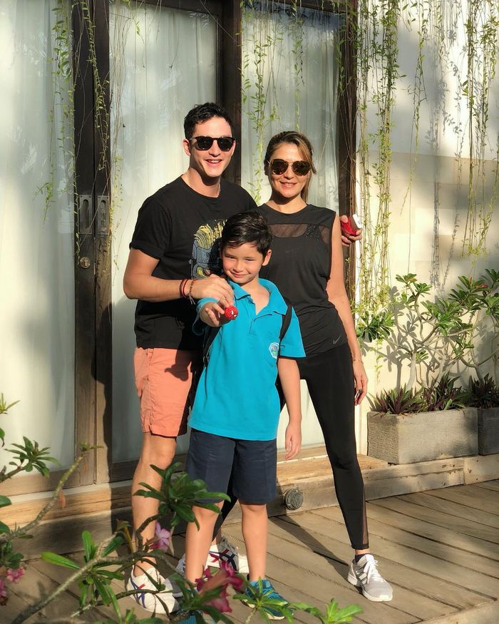 Mike Lewis dan Tamara Bleszynski