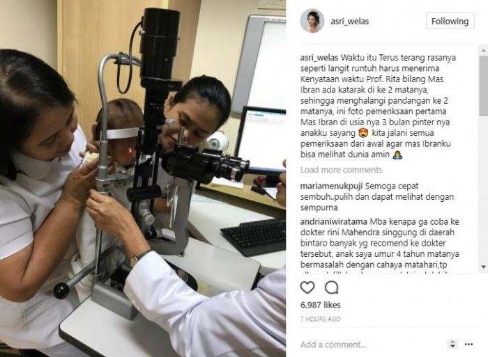 Cerita Asri Welas saat anaknya didiagnosis katarak