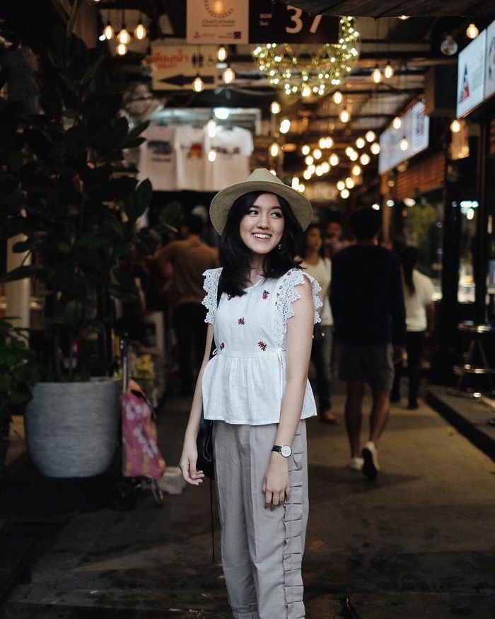 Ify Alyssa dengan panama hat