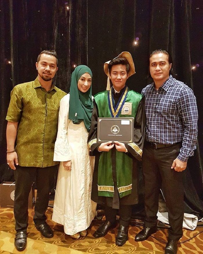 Si anak semata wayang, Rafi Pangestu, sukses bikin netizen terharu gara-gara foto ini