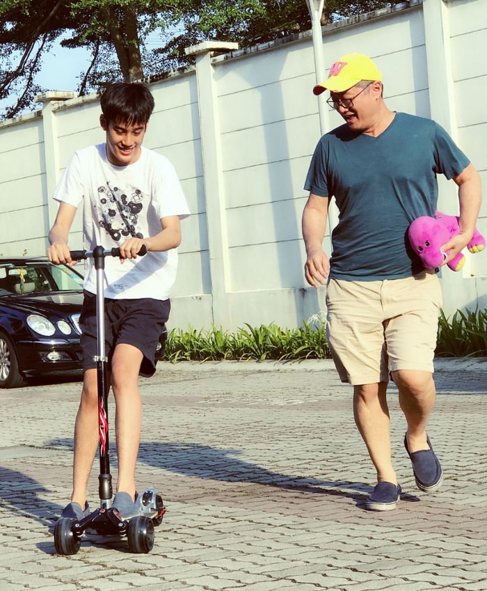 Adam mengidap Autis sejak usia 2,5 tahun.