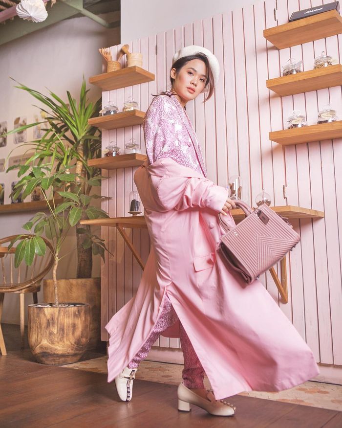 Penampilan Sheryl Sheinafia menarik untuk dibahas 