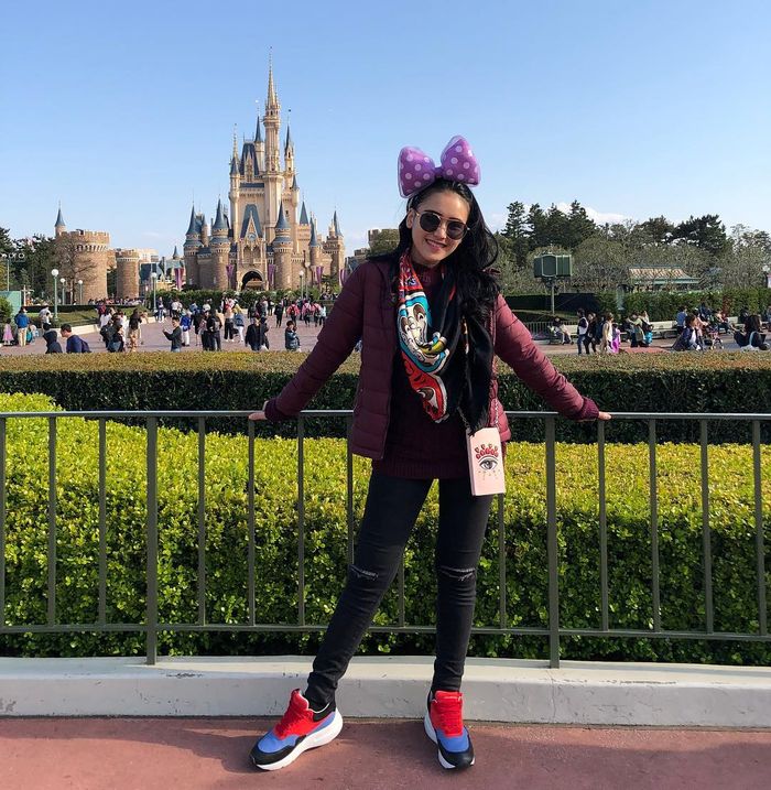 Ayu Ting Ting punya koleksi fashion item yang terbilang mewah.