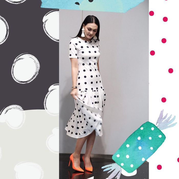 Tampilan Luna Maya dengan polkadot dress