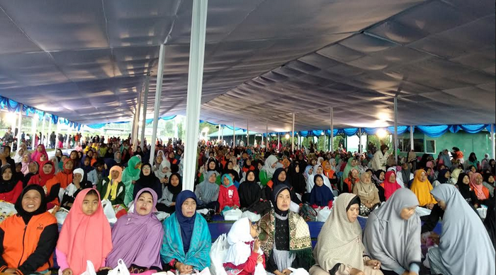 Frisian Flag Indonesia yang baru saja menggelar acara buka bersama dengan 5000 keluarga peternak sapi perah, Kamis (24/05), di Pangalengan Bandung.