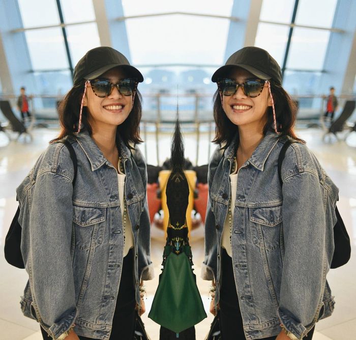 Dian Sastro kerap tampil nyentrik dengan kacamata