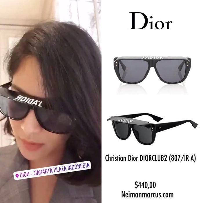 Dian Sastro mengenakan kacamata edisi Spring-Summer 2018 dari Dior.