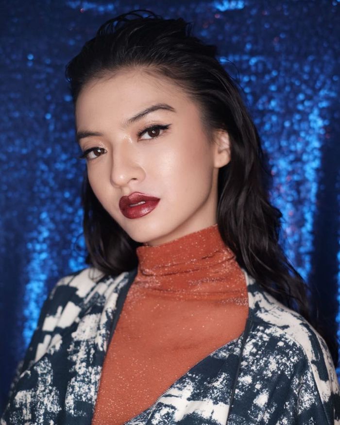 Deep brown ala Raline