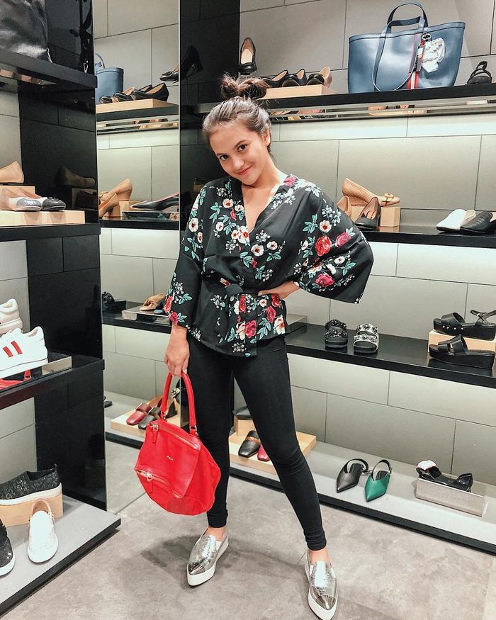 Tampilan Marsha Aruan yang memikat