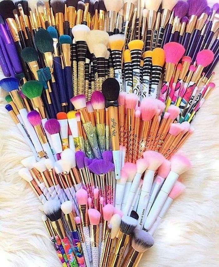 Brush Makeup