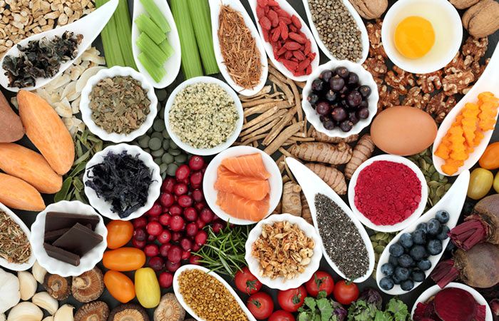 Konsumsi mineral dan vitamin