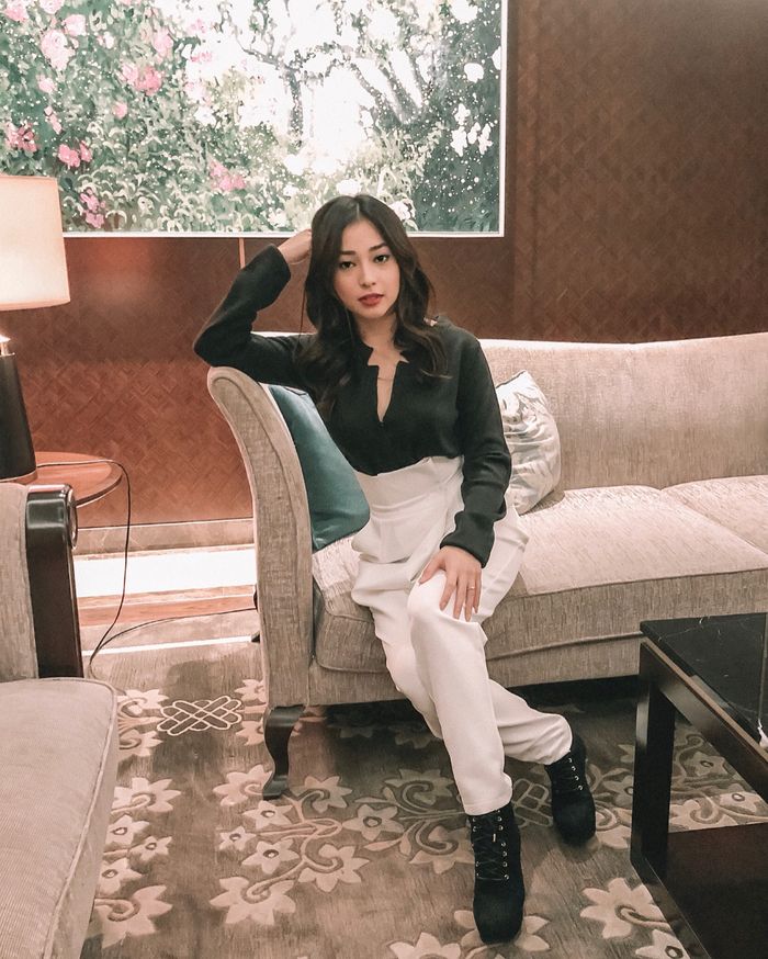 Manis dan chic ala Nikita Willy