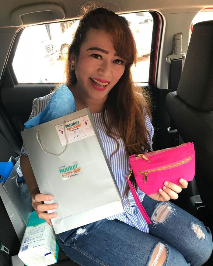 Alat make up yang diberikan kepada para peserta