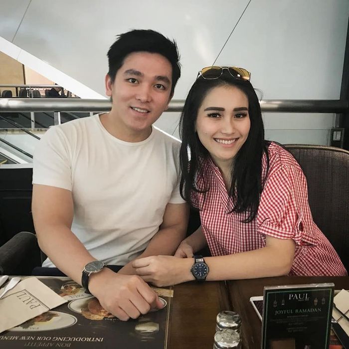 Dokter Ervan Surya dan Ayu Ting Ting