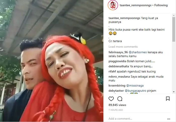 Elly Sugigi dan Choky Andriano mesra.