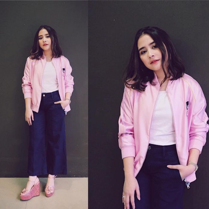 Prilly kenakan jaket bomber 