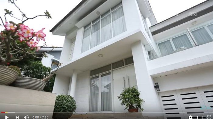 Rumah Donita dan Adi Nugroho