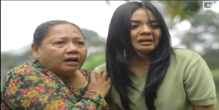 Mbak Pur di sinetron Selendang Penari Ronggeng
