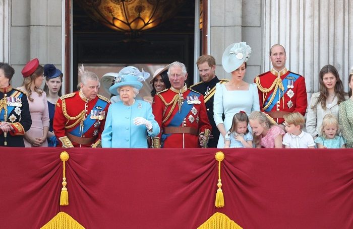 Meghan Markle, Kate Middleton, dan anggota keluarga Kerajaan Inggris lainnya hadir menyaksikan parade Trooping the Colour, 9 Juni 2018