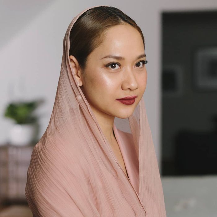 Bunga Citra Lestari dengan gaya makeup bold